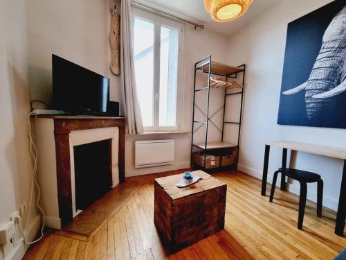 Robespiere studio tout équipé proche centre ville