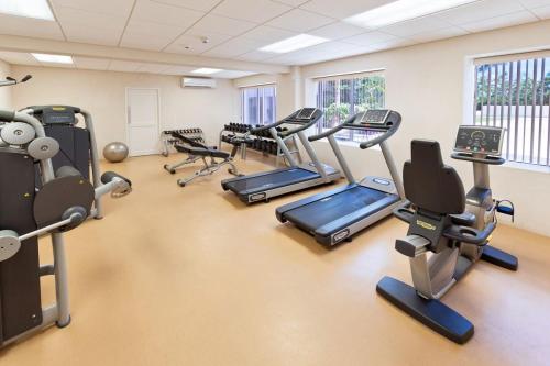 Gimnasio, Modern Beachfront Luxury with Pool - Palm Beach 110 in St Matthias