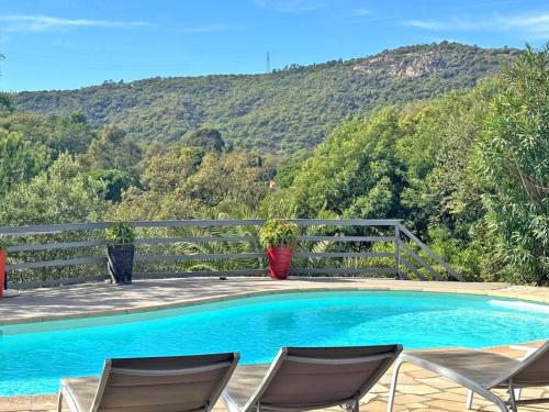 Holiday Home Villa 6 Pers - Piscine - Climatisation - Pdlt by Interhome - Location saisonnière - Le Plan-de-la-Tour