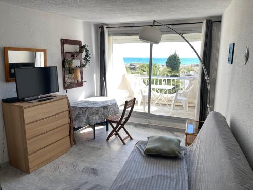 Studio en première ligne avec vue mer
