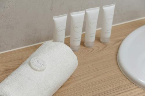 Family Apartment with Parking Close to Spodek by Noclegi Renters - image 5