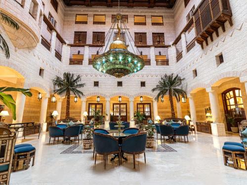 바/라운지, 모벤픽 리조트 페트라 (Movenpick Resort Petra) in 페트라