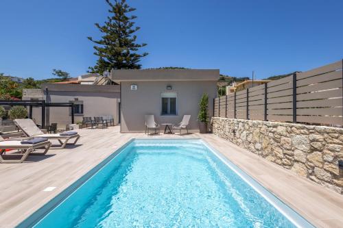 Swimming pool, Eltynia Luxury Villa in Nikos Kazantzakis