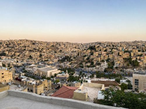 Gray House Panoramic Old Amman View Jabal Amman - image 4