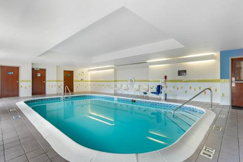 Yüzme havuzu, Sleep Inn & Suites Pensacola - University Area in Pensacola (FL)
