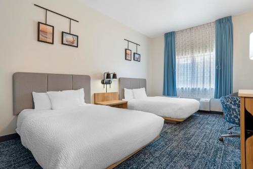 2 double beds