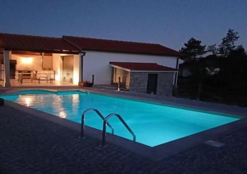 Casa da Comba -Refúgio rural com piscina exclusiva gîte à louer Póvoa