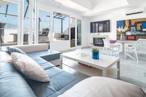 SAM65i Central 2 Bed Penthouse in Nueva Andalucia