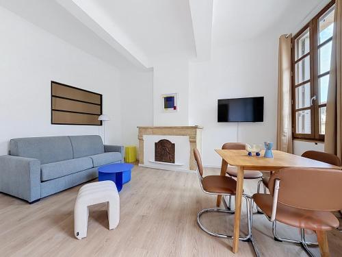 Historic Neighborhood - AC - Renovated Apartment