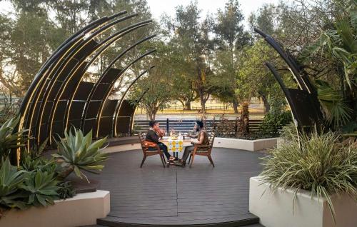 Pub/Hol, Onomo Hotel Durban in Durban
