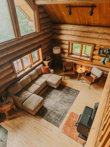 Moose Mountain Cabin- Cozy retreat with aurora views in College (AK)