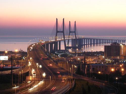 A View to the River Tejo by SixtyFive Boutique Home, Lisboa