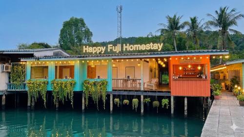 Happy Fuji Homestay in Salak Phet Bay