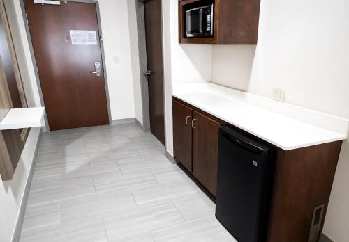Holiday Inn Express & Suites Huntsville Airport By IHG in Madison (Alabama)
