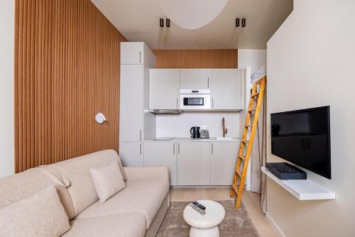 Montmartre-Bail Mobilité-Studio-2 people-Renovated