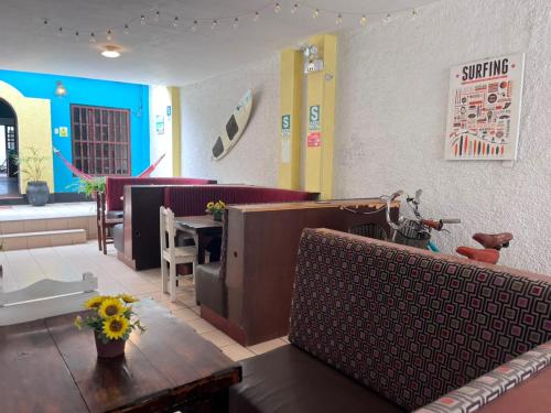 Wayra Hostel Huanchaco in تروجيلو