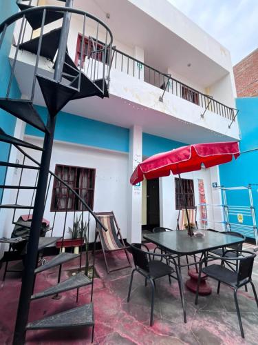 Wayra Hostel Huanchaco in تروجيلو