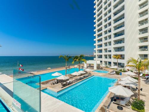 Amazing Studio with Oceanview - Pool - Beach - Gym