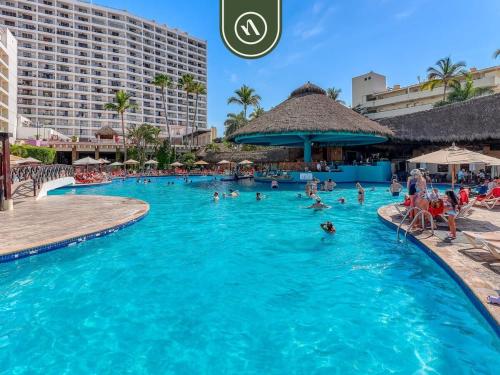 Oceanview 1 BR Condo 3 Min Away to the Beach