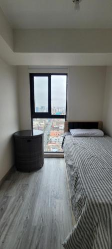 D'Estreno Room