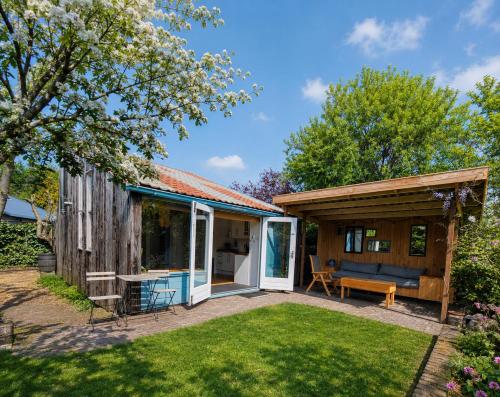 Chalet with sauna close to the sea, Noordwijk aan Zee