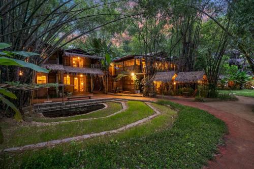 Riverside Retreat in Nature, 10min to Old Town in Cam Kim