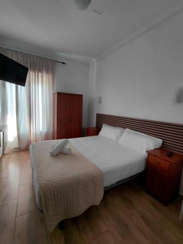 Hostal Alcarayón Pilas 3