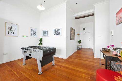 Redfern Loft - NYC Living, Culture, Bars, Parking in Waterloo