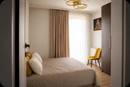 Przestronny Apartament z Parkingiem w Kielcach by Noclegi Renters - image 2