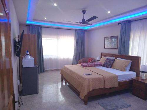 Chester Hill Residence in Accra