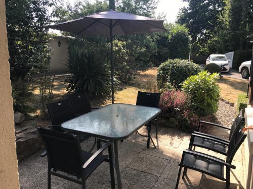 Petite maison, à 3km de la mer, sur grand jardin clos - Location saisonnière - Moëlan-sur-Mer