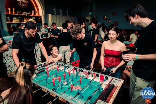 The Little Havana Party Hostel in كراكوف