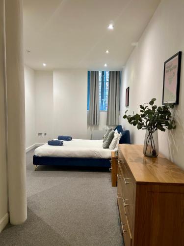 #Huge Master Suite #Self check in #Very central!!! 4