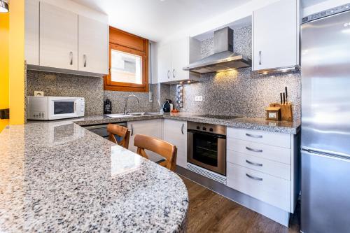 Barthe Holidays I Apartamento rustico en El Tarter 6PAX I Gran terraza con vistas al valle, ideal pa in Incles