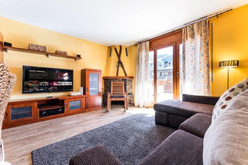 Barthe Holidays I Apartamento rústico en El Tarter 6PAX I Gran terraza con vistas al valle, ideal para familias o grupo, Parking I Rossinyol