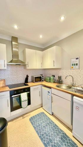 Lelola Lodge in West Bournemouth