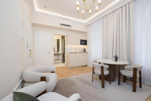 RAFAEL KAISER - Signature Apartments City Centre 4