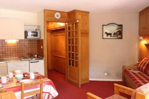 Résidence Trois Vallees - VAL THORENS STUDIO 3 PERSONNES FONCTIONNEL OFFRANT UNE VUE SPLENDIDE MAE-7759