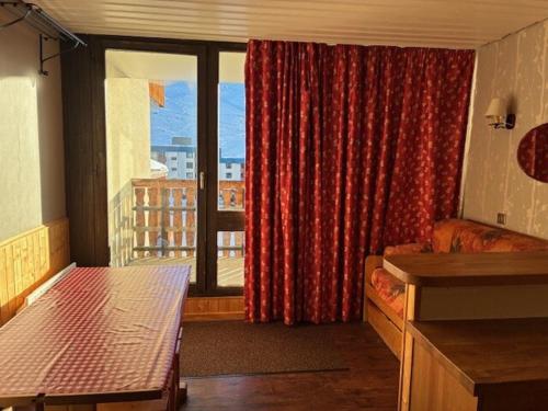 Résidence Serac - CHARMANT STUDIO POUR 3 PERSONNES BIEN EQUIPE AVEC BALCON EXPOSE SUD MAE-7774