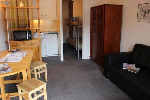 Résidence Roche Blanche - STUDIO POUR 2 PERSONNES AVEC BALCON EXPOSE SUD OUEST EN CENTRE STATION MAE-7811