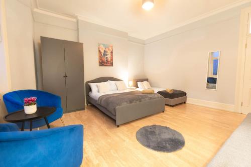 Spacious Bedroom, 5 Minutes Walk to Paddington Station 3