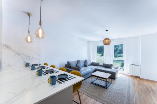 ¡Precioso moderno en Arinsal! 4Pax Parking RO (Barthe Holidays I Apartamento Moderno en Arinsal 4PAX a pie de pistas I Balcon con vistas y parking ) in Arinsal