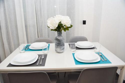 Ginevra Home 3