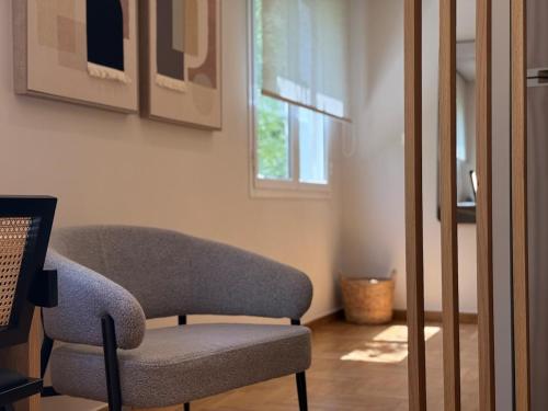 Chic Studio Apartment next to Agiou Georgiou square