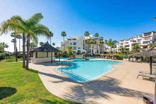 Bahia del Velerin Tropical Beach Oasis