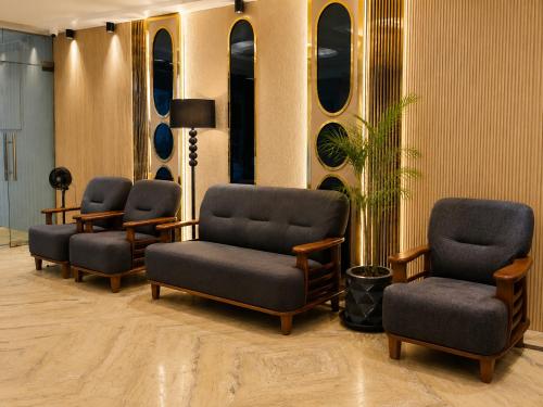THE Vinay Hotel & Banquet in Lakhisarai