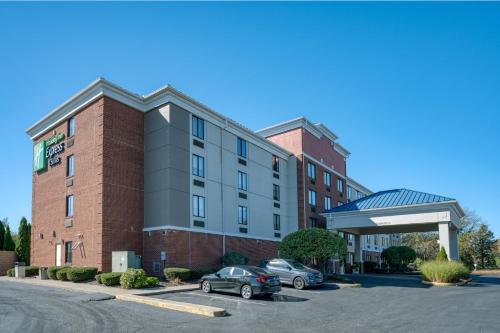 Holiday Inn Express Hotel & Suites Columbus Airport by IHG