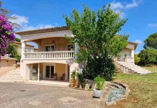 Charming Independent Garden Floor, French Riviera