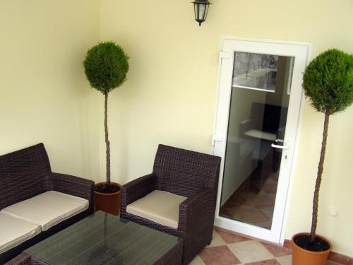 Split Artistic Apartments - image 6