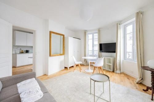 Medium duration Paris 11th arrondissement 1 bedroom